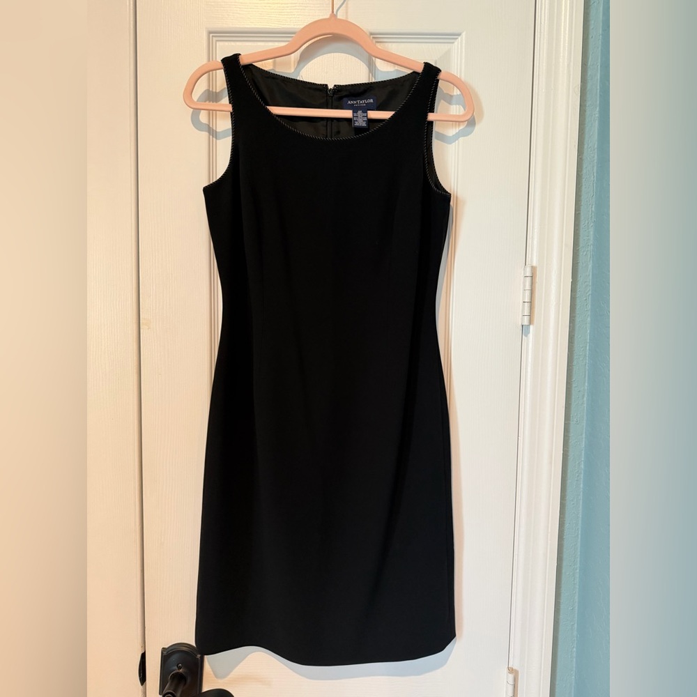 Classic Ann Taylor 4 Petite Black Sleeveless Midi Sheath Dress silver piping